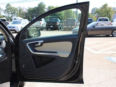 Used 2018 Volvo S60 T5 Dynamic w/ Vision Package FWD image 29