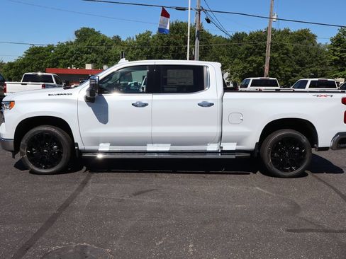 New 2026 Chevrolet Silverado 1500 LTZ w/ LTZ Premium Package AWD/4WD image 24