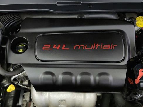 Used 2018 Jeep Compass Latitude AWD/4WD image 34