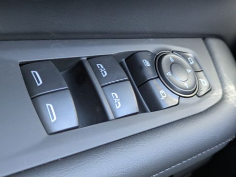New 2026 Chevrolet Suburban LT w/ Comfort Package RWD image 16