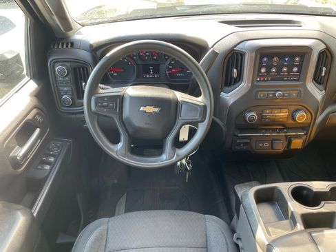 Used 2023 Chevrolet Silverado 2500 Custom w/ Custom Value Package image 8