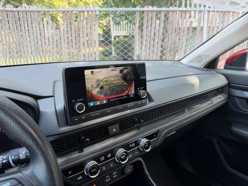 Used 2024 Honda CR-V EX image 9