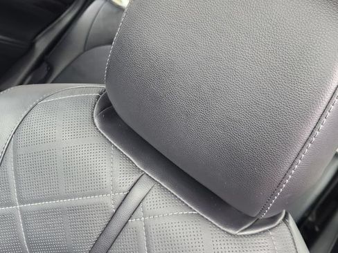 Used 2024 Toyota Highlander Platinum FWD image 24