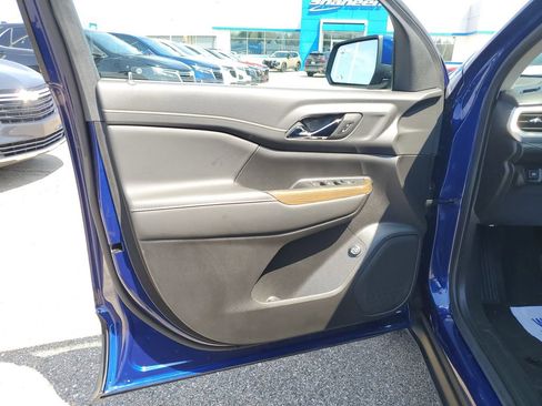 Certified 2023 GMC Acadia SLE w/ Driver Convenience Package image 26