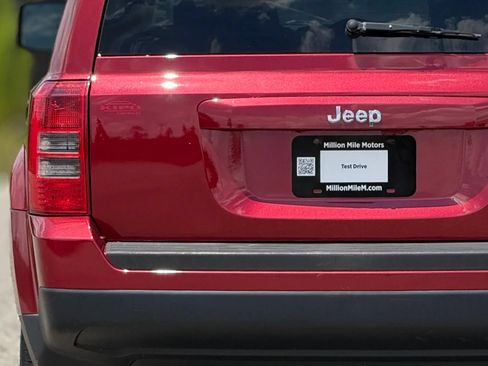 Used 2014 Jeep Patriot Sport w/ Power Value Group FWD image 13