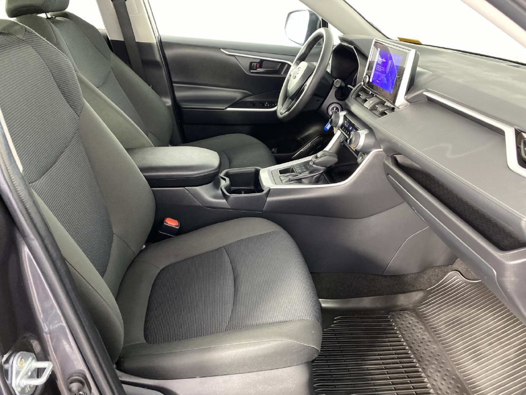 Used 2024 Toyota RAV4 LE AWD/4WD image 11