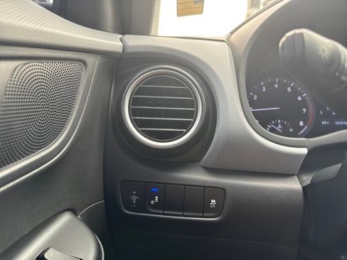 Used 2018 Hyundai Kona SEL image 46