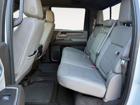 Used 2025 GMC Sierra 2500 SLT w/ SLT Premium Package image 13