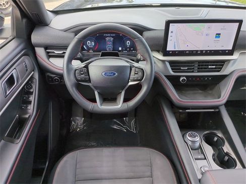 Certified 2025 Ford Explorer ST-Line w/ ST-Line Street Pack image 16