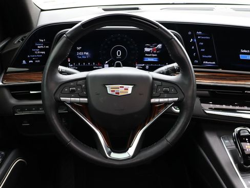 Used 2024 Cadillac Escalade Premium Luxury image 21