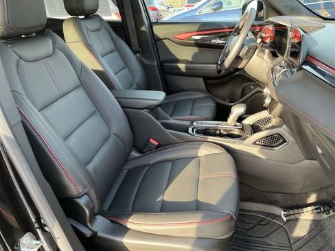 Certified 2024 Chevrolet TrailBlazer RS w/ Convenience Package image 27