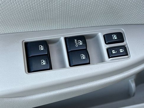 Used 2013 Subaru Outback 3.6R Limited image 13