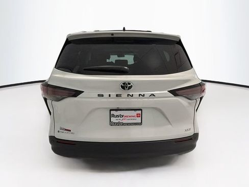 Certified 2026 Toyota Sienna XLE AWD/4WD image 5