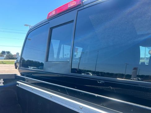 Used 2019 Nissan Frontier SL image 30