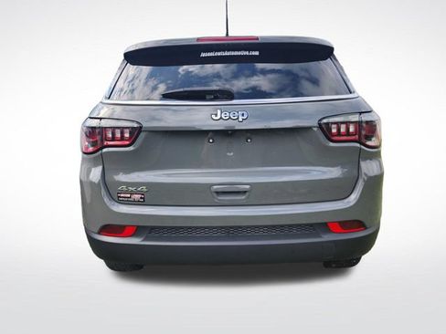 Used 2024 Jeep Compass Sport AWD/4WD image 10
