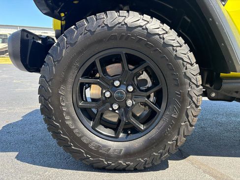 Used 2024 Jeep Wrangler Unlimited AWD/4WD image 38