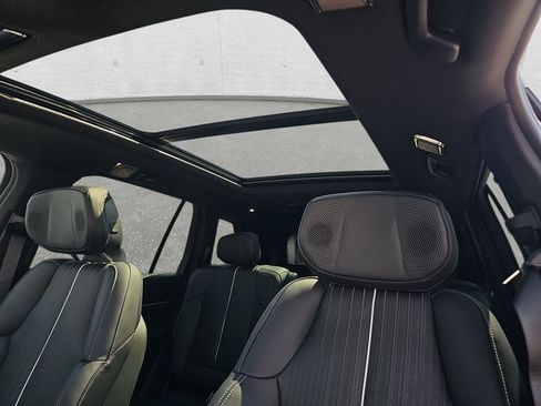 New 2026 Cadillac Vistiq Luxury image 30