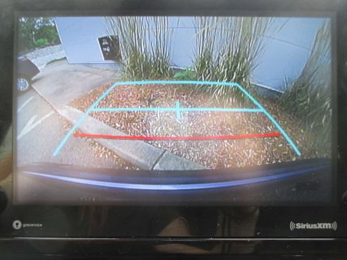 Used 2022 Toyota Corolla LE image 30