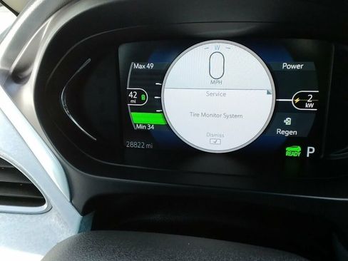 Used 2019 Chevrolet Bolt Premier w/ Infotainment Package image 12