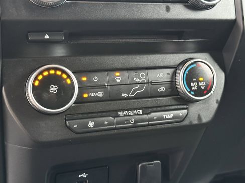 Used 2018 Ford Expedition XL w/ Fleet Convenience Package image 30