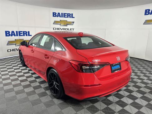 Used 2023 Honda Civic Sport image 3