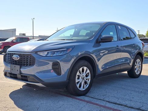 Used 2025 Ford Escape Active w/ Tech Pack #1 AWD/4WD image 3