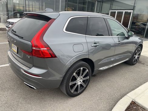 Used 2021 Volvo XC60 T5 Inscription image 3