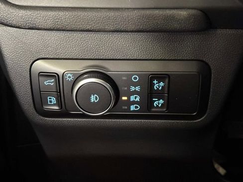 Used 2025 Ford Escape SE image 22