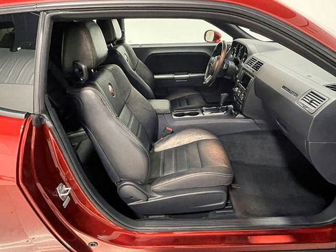 Used 2014 Dodge Challenger SXT image 49