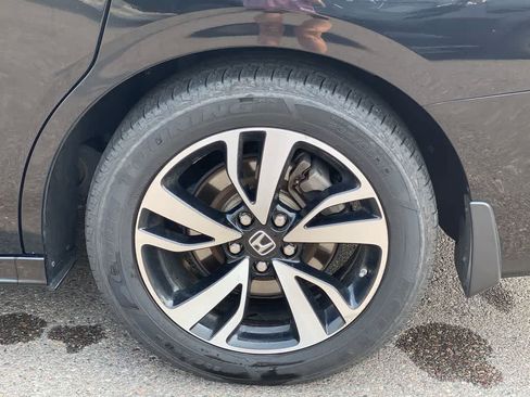 Used 2018 Honda Odyssey Elite image 13