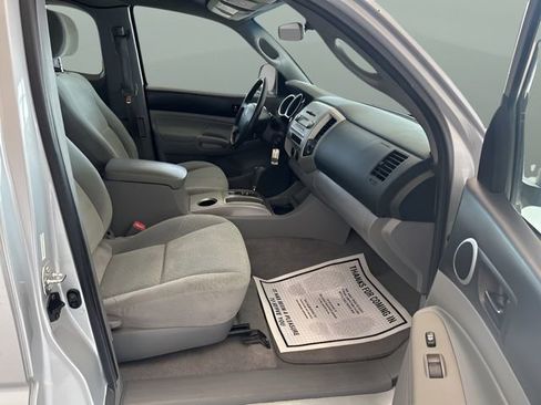 Used 2006 Toyota Tacoma PreRunner image 15