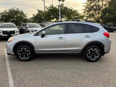 Used 2014 Subaru Crosstrek 2.0i Premium w/ Moonroof Package AWD/4WD image 4