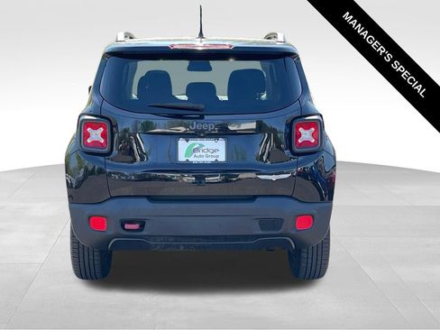 Used 2016 Jeep Renegade Trailhawk AWD/4WD image 6