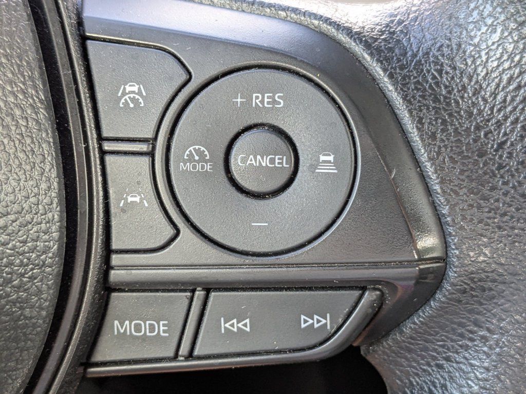 Used 2025 Toyota Corolla LE w/ LE Premium Package FWD image 23