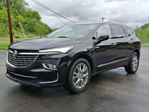 Used 2023 Buick Enclave Premium w/ Experience Buick Package image 3