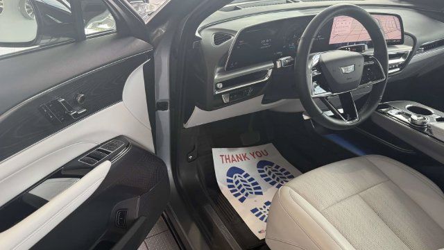 Used 2024 Cadillac Lyriq Luxury w/ LPO, Floor Liner Package AWD/4WD image 14