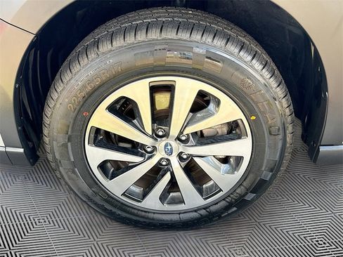 Used 2024 Subaru Outback Premium image 32