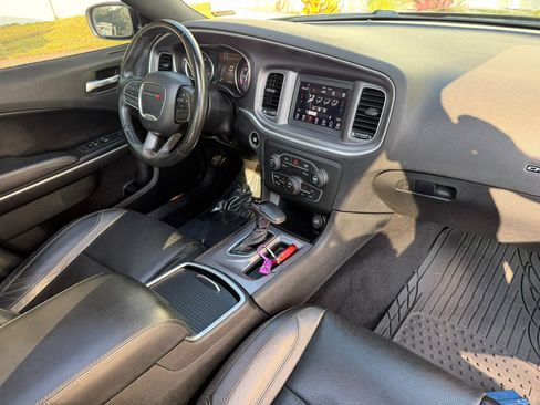 Used 2020 Dodge Charger SXT w/ Leather Interior Group image 48