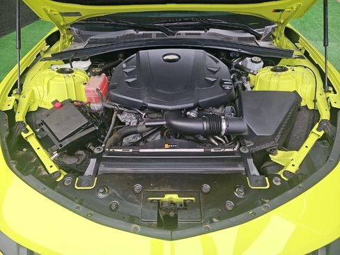Used 2020 Chevrolet Camaro LT RWD image 39