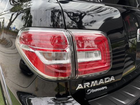 Used 2018 Nissan Armada SV w/ Driver Package RWD image 11