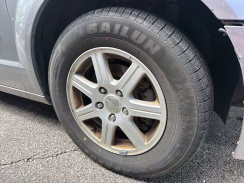 Used 2013 Chrysler Town & Country Touring FWD image 10