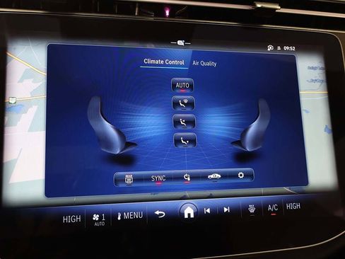 Used 2025 Mercedes-Benz E 450 4MATIC Sedan w/ Multicontour Seating Package image 52