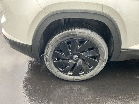 New 2026 Volkswagen Atlas Cross Sport SE image 21