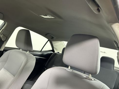Used 2014 Toyota Corolla L image 10