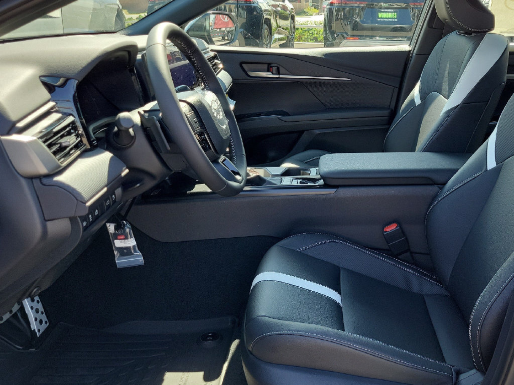New 2026 Toyota Camry SE w/ Multimedia Upgrade Package FWD image 17
