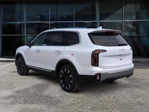 New 2025 Kia Telluride SX w/ SX Captain's Chair Package image 3