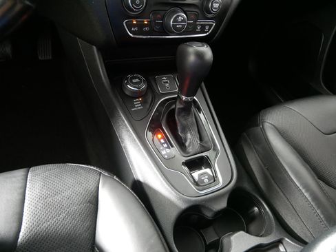 Used 2020 Jeep Cherokee Limited AWD/4WD image 24