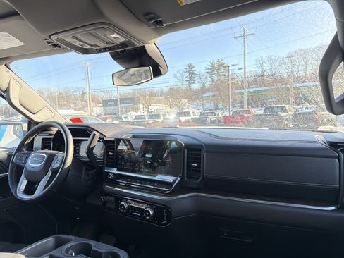 Used 2024 GMC Sierra 1500 Elevation image 16