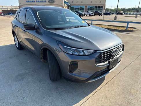 Used 2023 Ford Escape Active FWD image 18