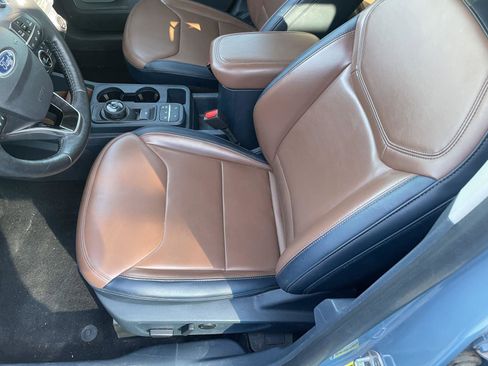 Used 2022 Ford Maverick Lariat w/ Lariat Luxury Package image 11